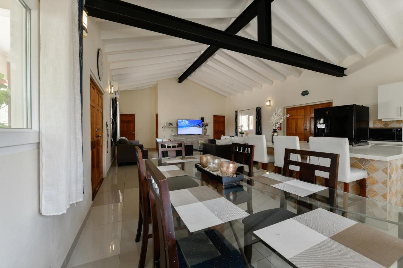 Villa Swiss Paradise With Private Pool Palm Beach Exterior foto