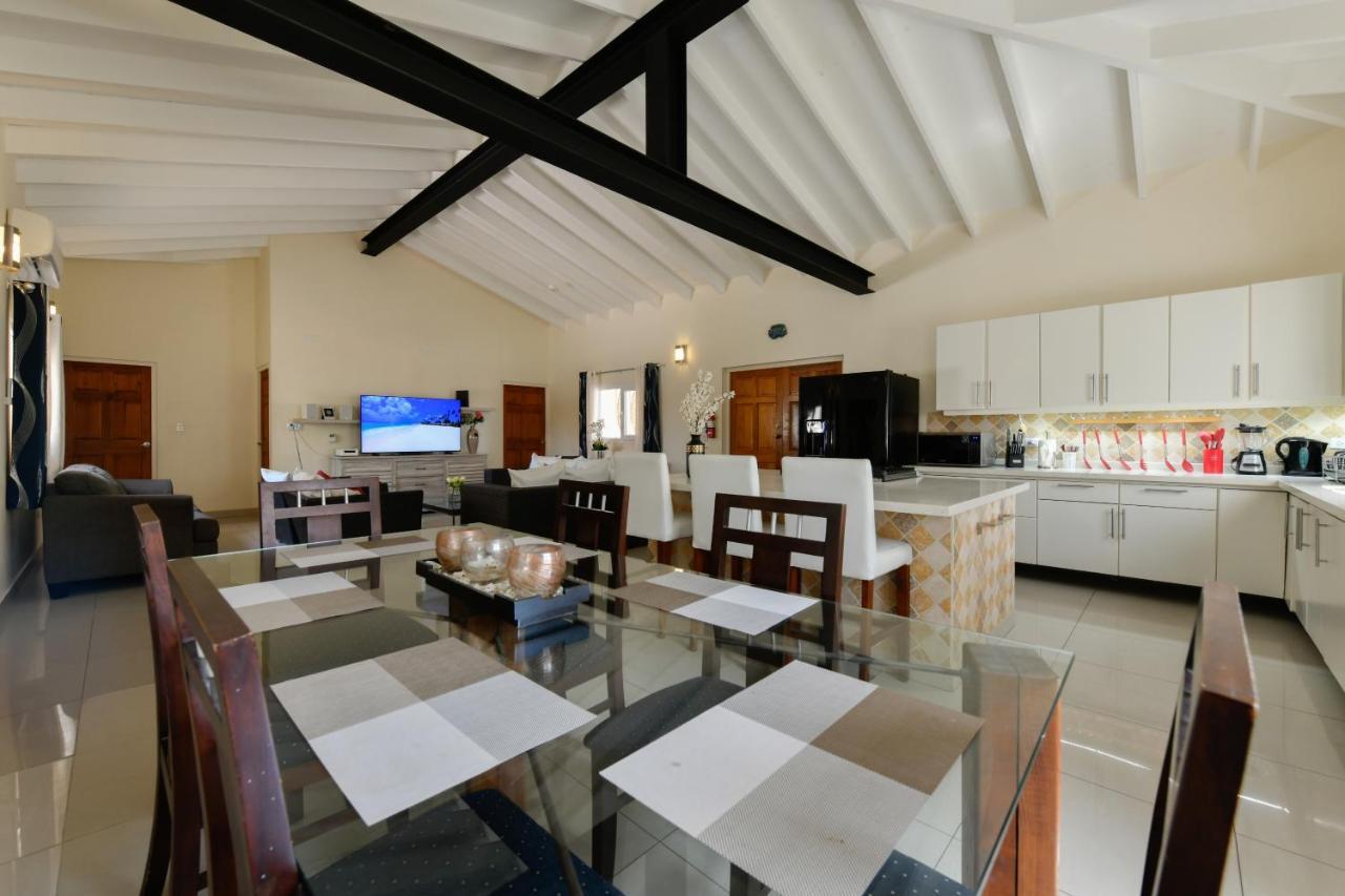 Villa Swiss Paradise With Private Pool Palm Beach Exterior foto